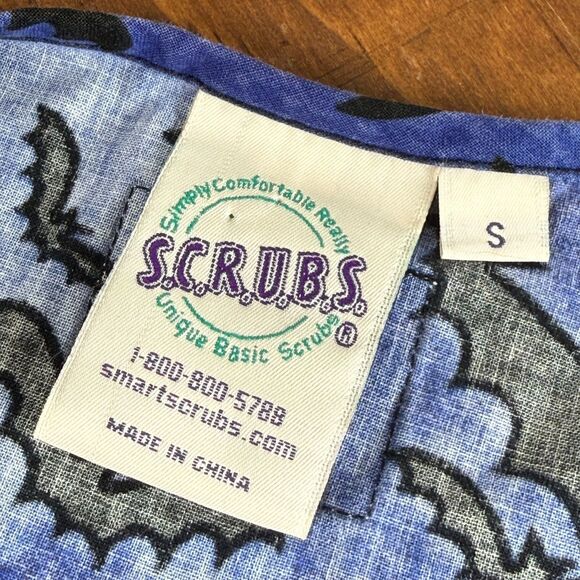 Scrubs Halloween Haunted Mansion Small Jack-O-Lanterns Bats Smart Scrubs House - Picture 5 of 5